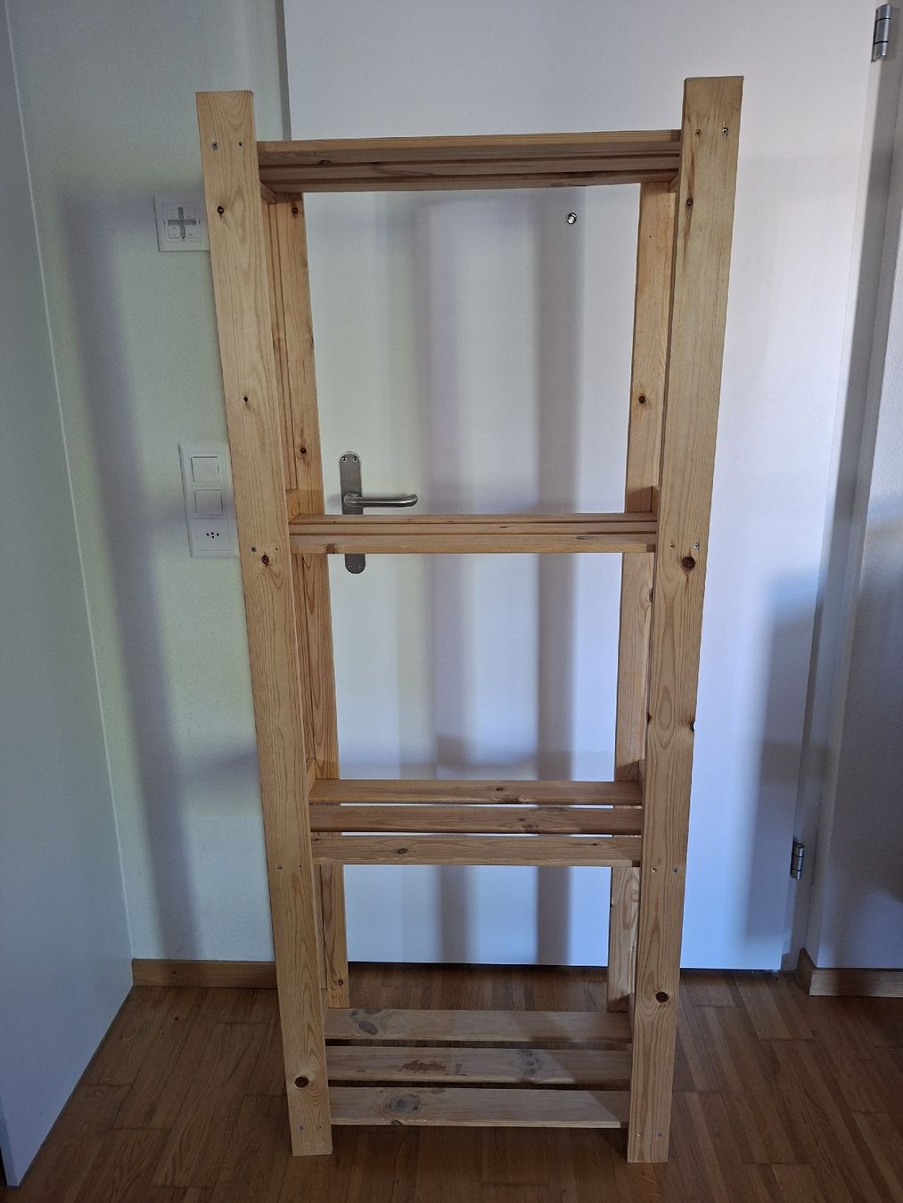 Ikea Scaffali: IKEA ALBERT Shelf – Solid Wood – Usato da Zürich venduto da cle_6fcj