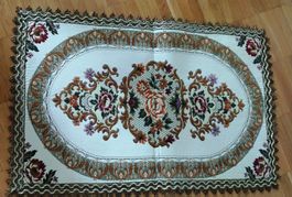 Tischläufer aus Goldbrokat mit Bordüre - 58 x 36 cm -