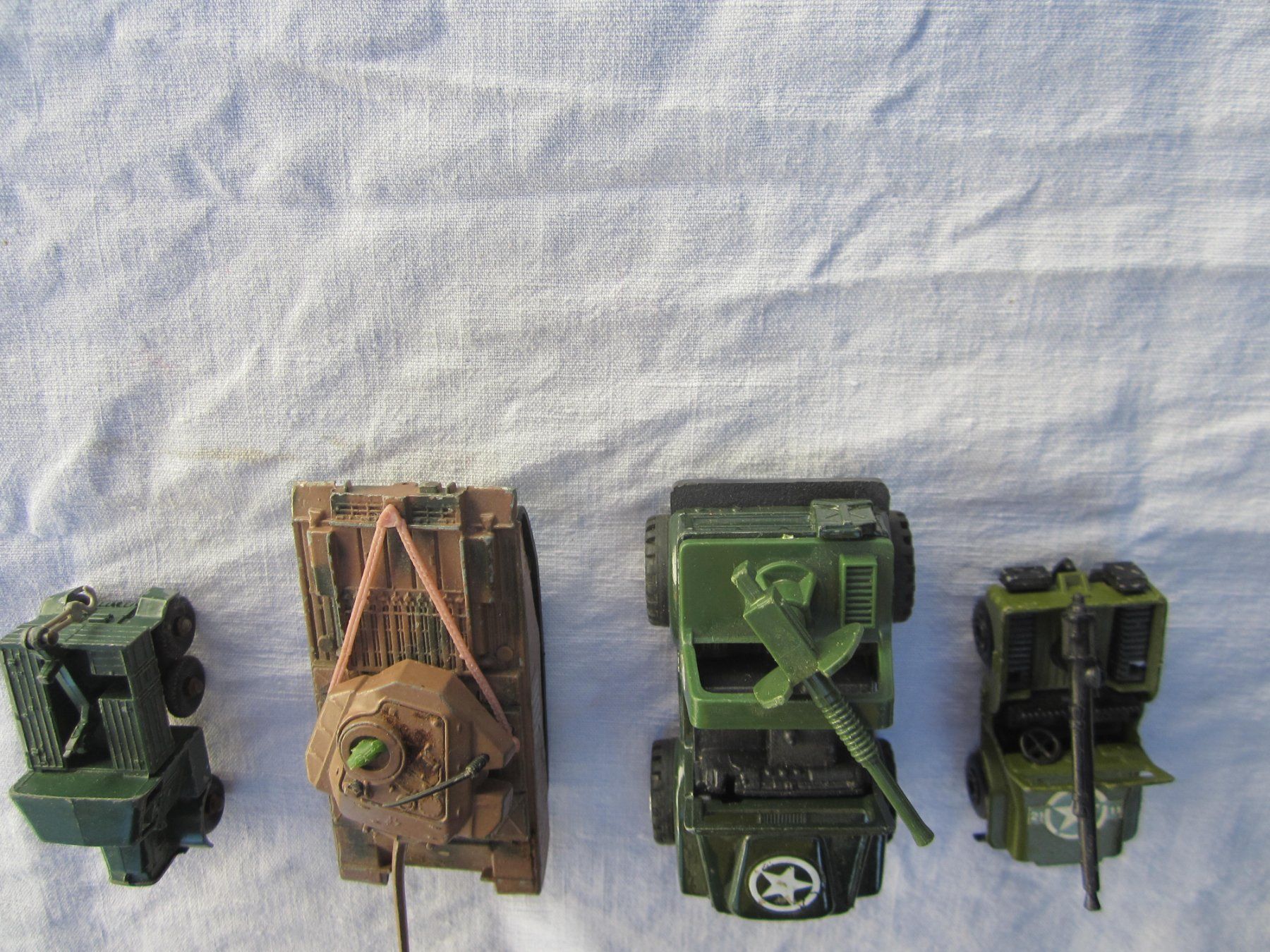 Kits de montage: Véhicules de l'armée – Neuf (Voir description) à Tramelan par Tors 1