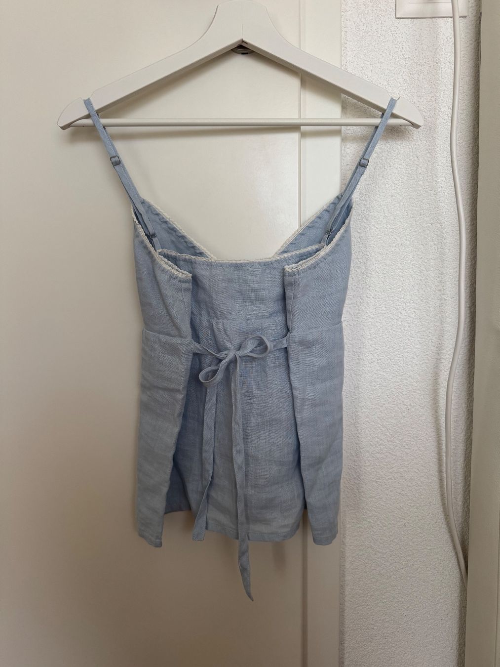 Brandy Melville Top: Brandy Melville Top -  hellblau – Usato da Biel-Benken BL venduto da csr_b6dz 1