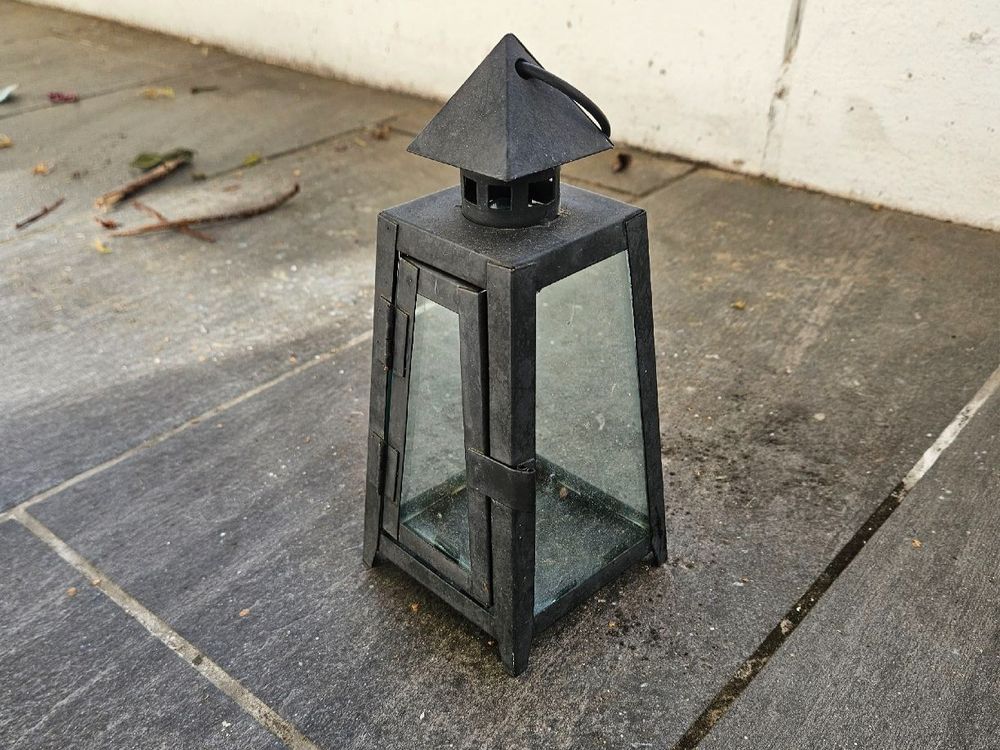Lanternes: Schwarze Metall Laterne Windlicht Garten Deko – D'occasion à Oetwil am See par akkawi 1