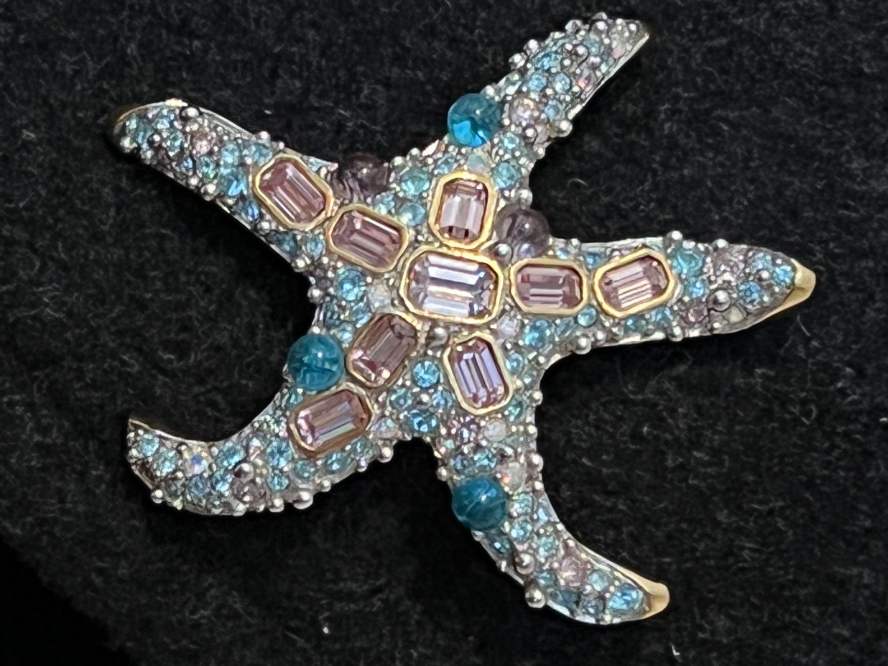 Swarovski Statuette: Swarovski Brosche Seestern vergoldet – Nuovo (secondo la descrizione) da Balzers venduto da Alannah