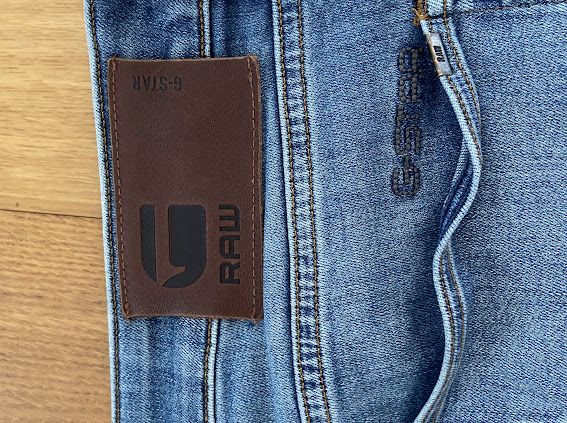 Jeans: G Star Raw 3301 Slim fit – Usato da Ebikon venduto da van_qg5n 3