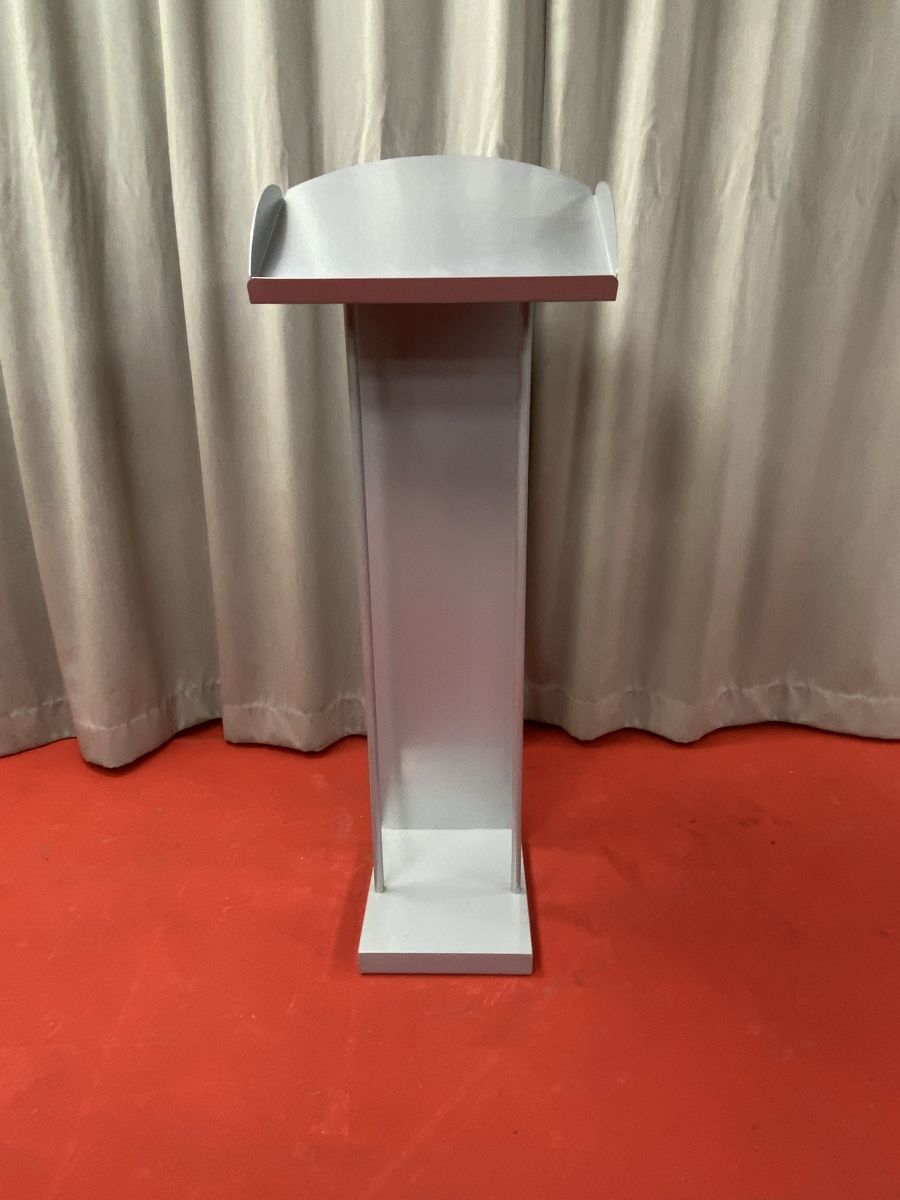 Equipement de magasin & Foires: Rednerpult oder Empfangsdesk – D'occasion à Hägglingen par Karin0802 6