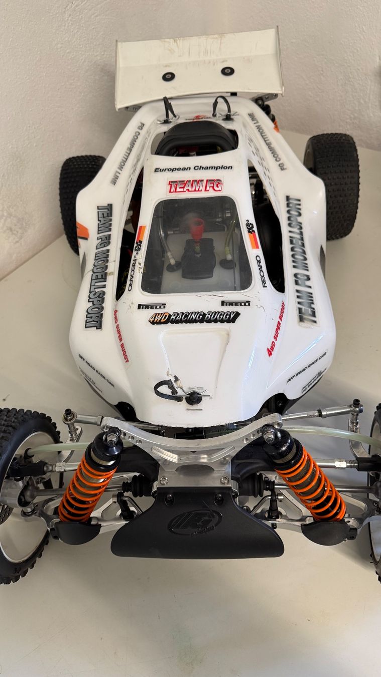 FG RC Kits de montage: FG Leopard 4 Competition 4WD – D'occasion à Kilchberg ZH par Jezi