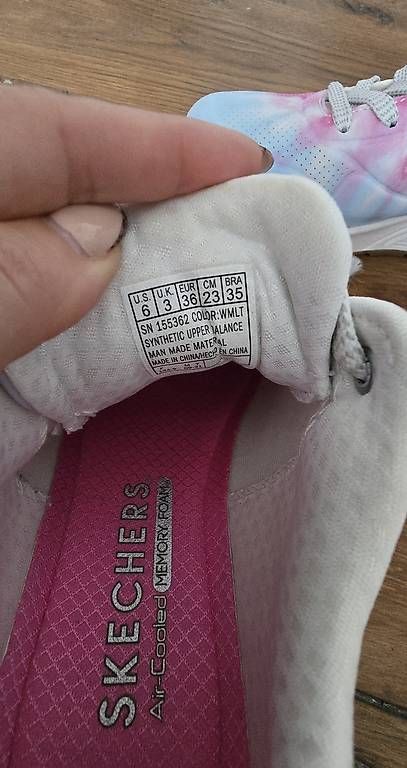 Scarpe per ragazze: Skechers Sneaker Gr. 36 – Usato da Schlieren venduto da kat_t6xw 2