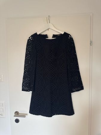 Maje Kleid, Gr. 1, schwarz, Spitze, elegant, neuwertig