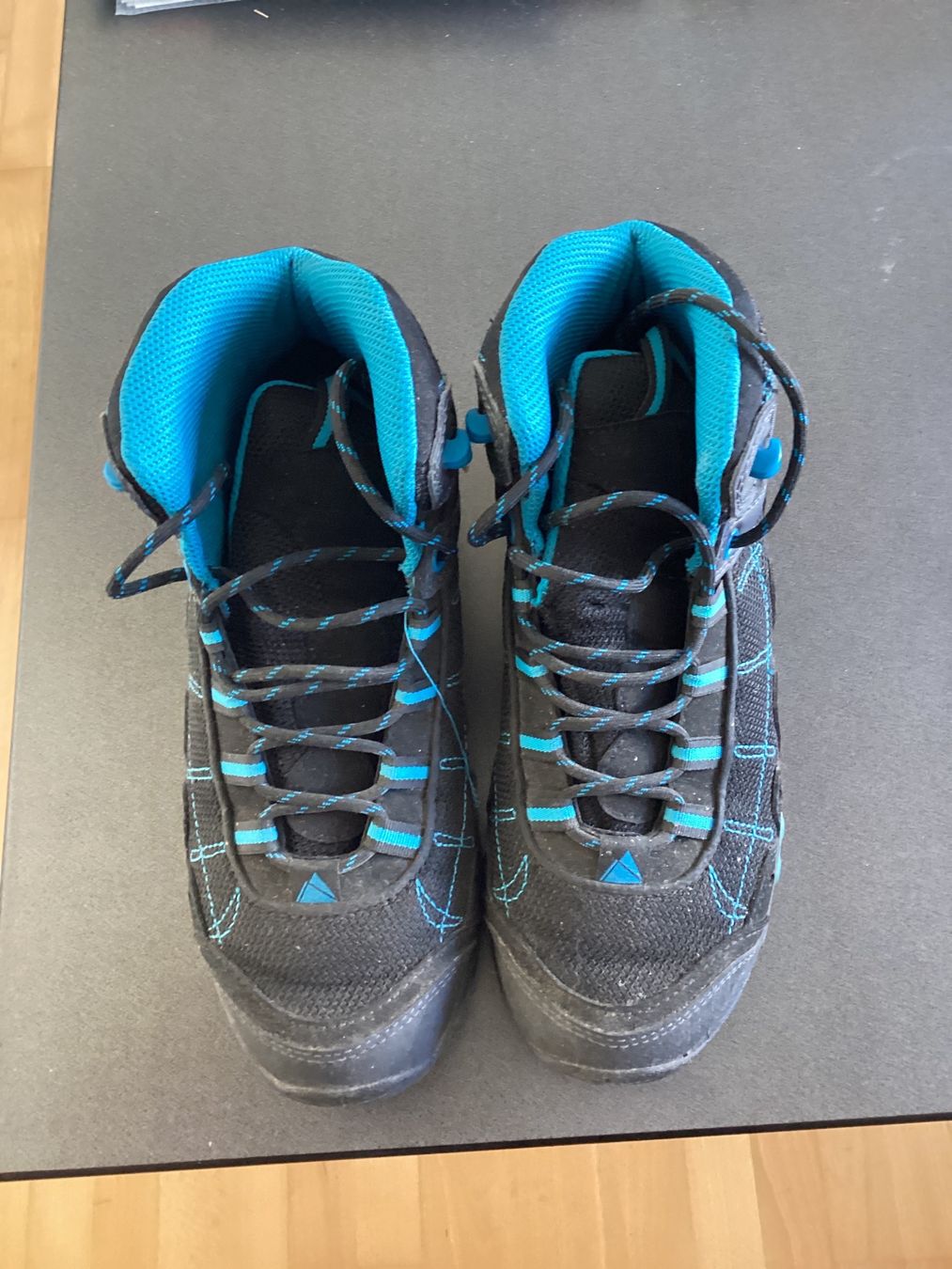 Dachstein Herrenschuhe: Wanderschuhe Dachstein DryDS schwarz blau gebraucht – Gebraucht aus Hüntwangen von Jcougar