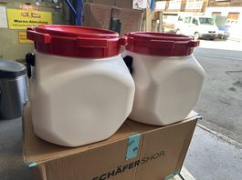 2 Stk. neue Kunststofffässer quadratisch, wasserdicht, 40 l