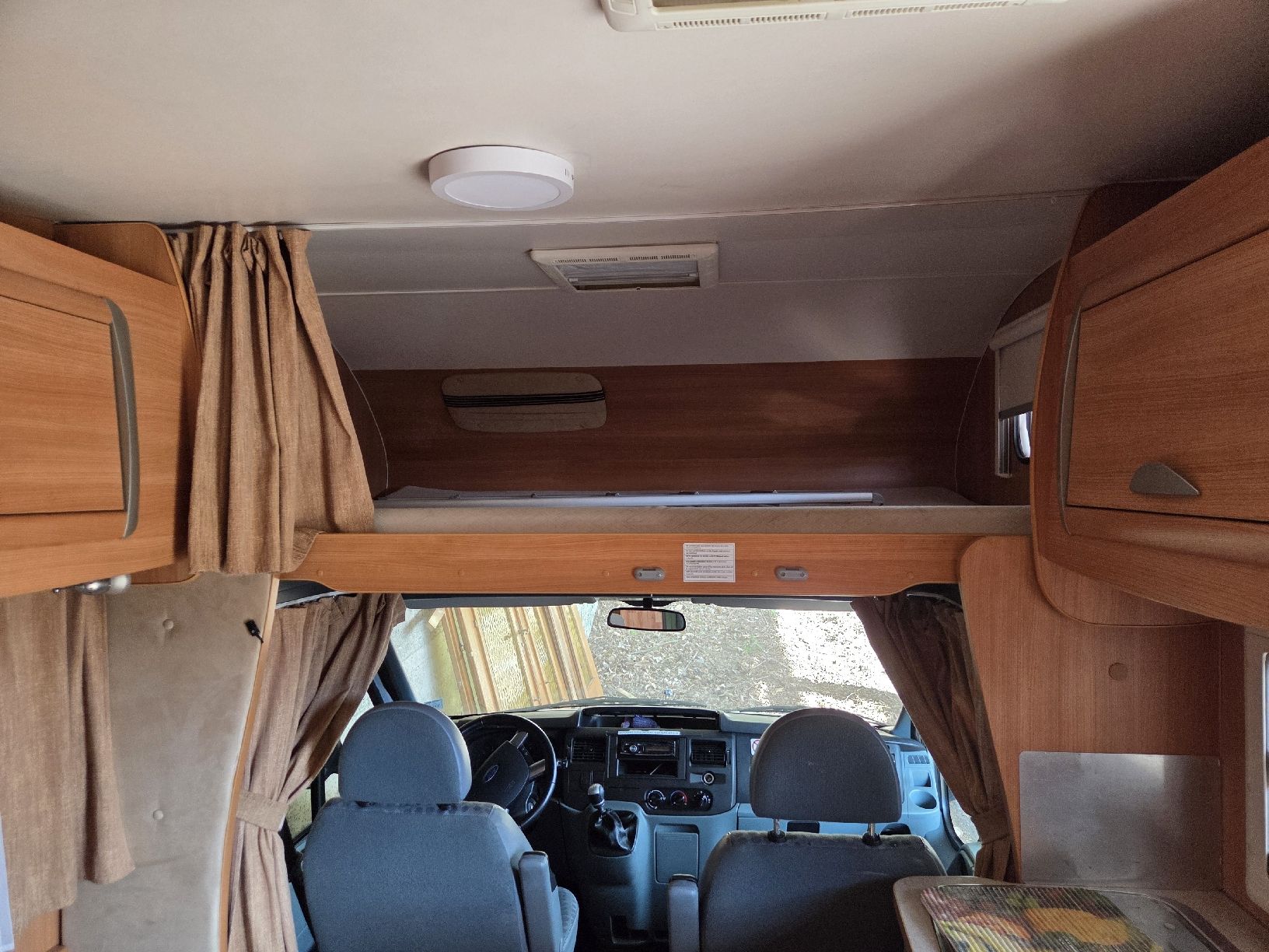 Mobilhome: Ford Challenger Trigano – Usato da Arogno venduto da Skizzo 7