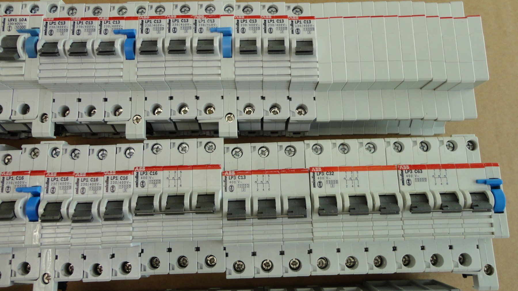 ABB Alimentazione elettrica: FI&LS ABB smissline Leitungsschutzschalter – Usato da Emmen venduto da Dora024 3