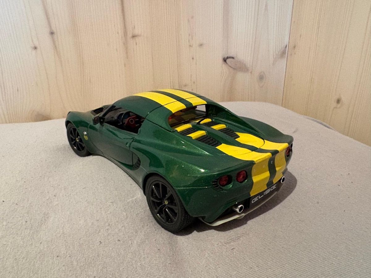 Lotus Voitures modèles: 1:18 Lotus Elise – D'occasion à Pany par Mr.Cars 1