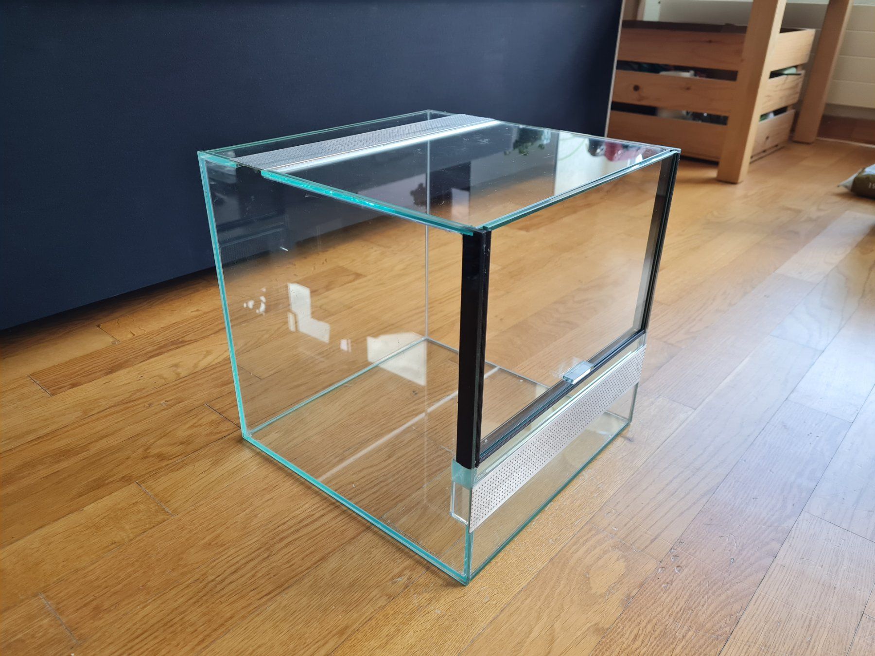 Terrarium: Terrarium 30x30x30 cm aus Glas mit Lüftungsgittern – Gebraucht aus Bern von luc_2nyt