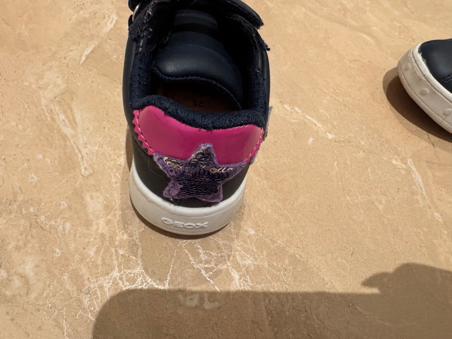 Scarpe per ragazze: GEOX Nwt Sneakers, 25 – Nuovo (secondo la descrizione) da Klingnau venduto da Markus14 3