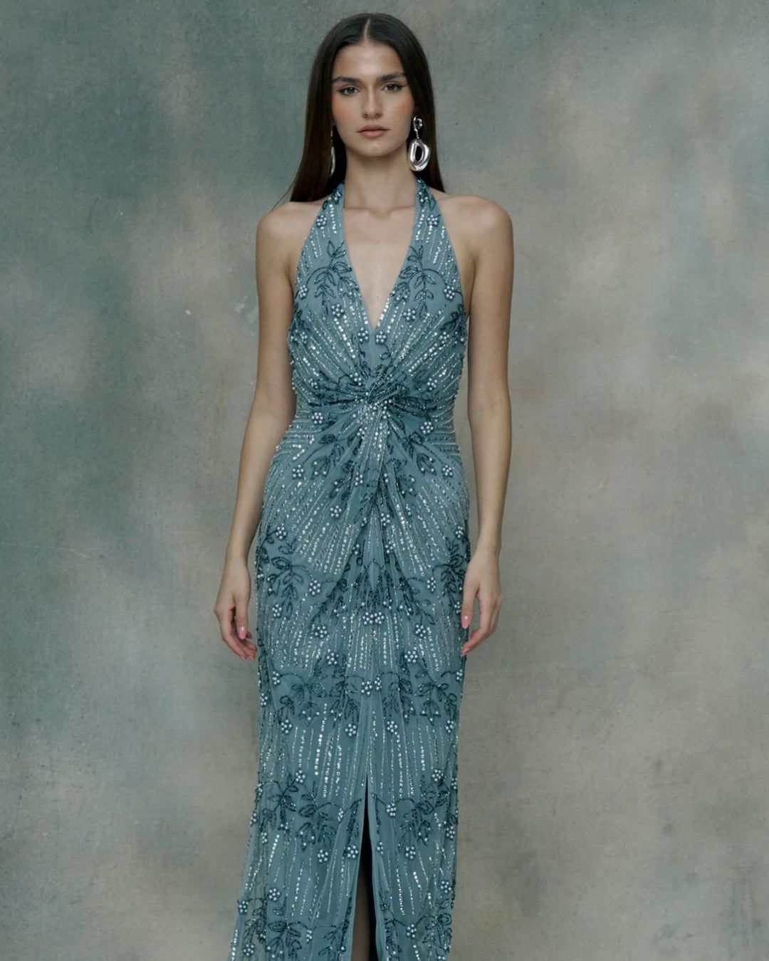 Robes: Embellished Sequin maxi halter dress – D'occasion à Genève par toandfrom