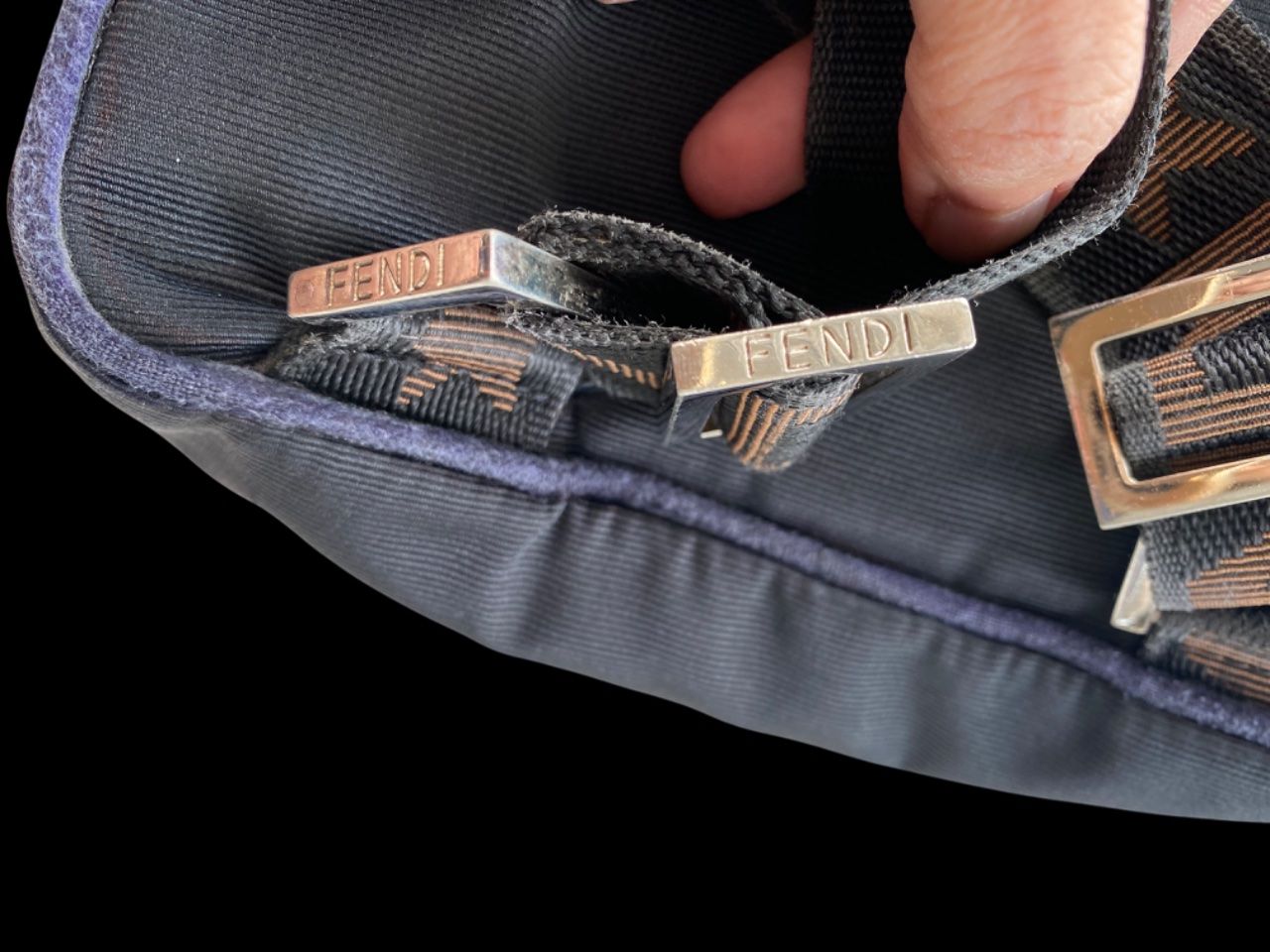 Fendi Taschen für Damen: Fendi Zucca Schwarz Vintage Rücksack – Gebraucht aus niederbipp von Esbenz 3