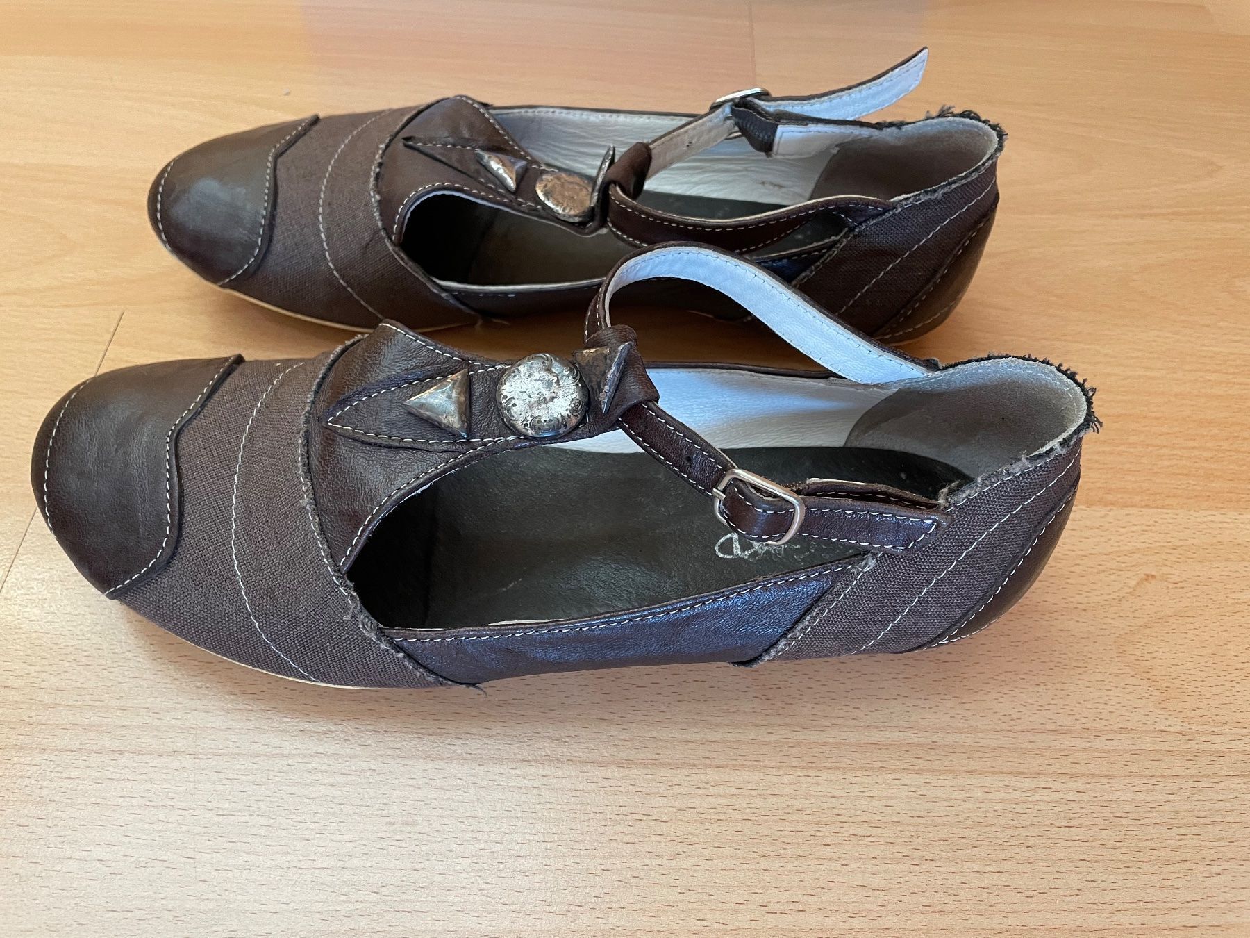 Scarpe da donna: Chaussure Regard T37.5 – Usato da Chamoson venduto da daleva0204 1