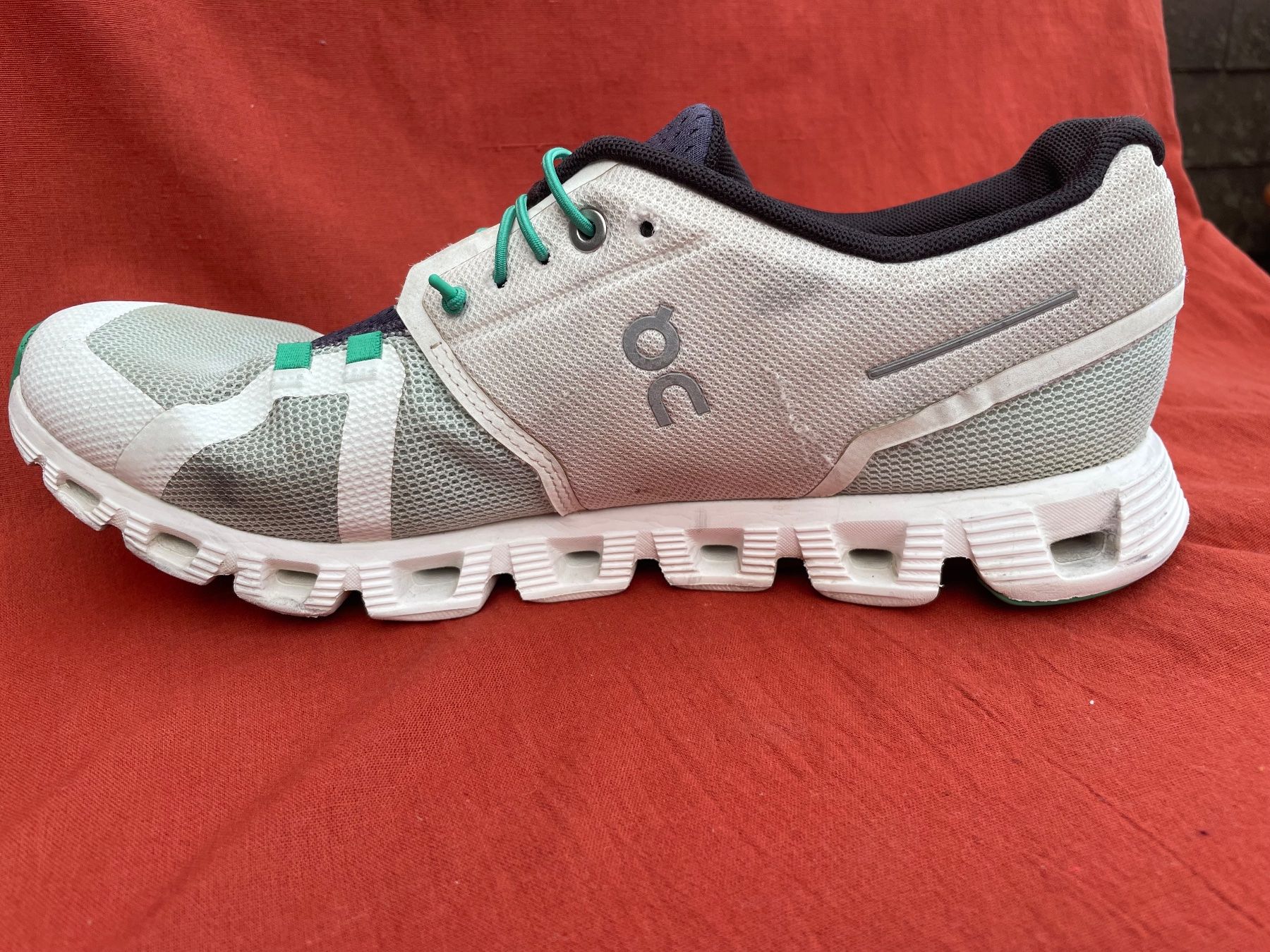 On Scarpe da uomo: On Schuhe Grösse 44.5. – Usato da Luzern venduto da nilabintang 1