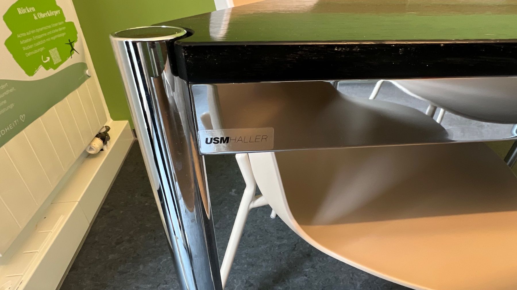 USM Tavoli: USM Tisch zweiteilig – Usato da Windisch venduto da nici_stern222 1