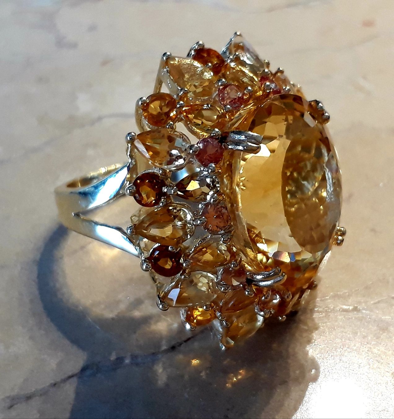 Bagues: Wunderschöner Vintage Ring voller Citrine – Neuf (Voir description) à Zürich par adriben 6
