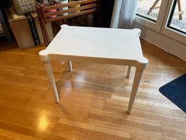 IKEA UTTER, Kindertisch, guter Zustand