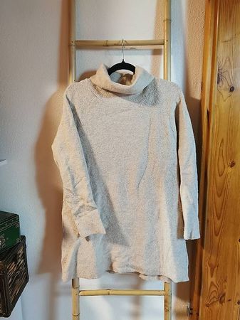 Langer Pullover