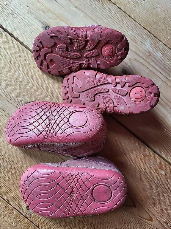 Schuhe für Mädchen: 2x Schuhe Grösse 21, Elefanten und Lasocki – Gebraucht aus Thun von t_h_cl6d 1