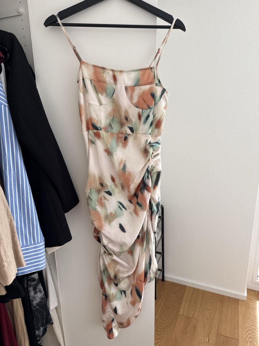 Shein Kleider: Summer dress – Gebraucht aus Nebikon von Preloved_bykelly