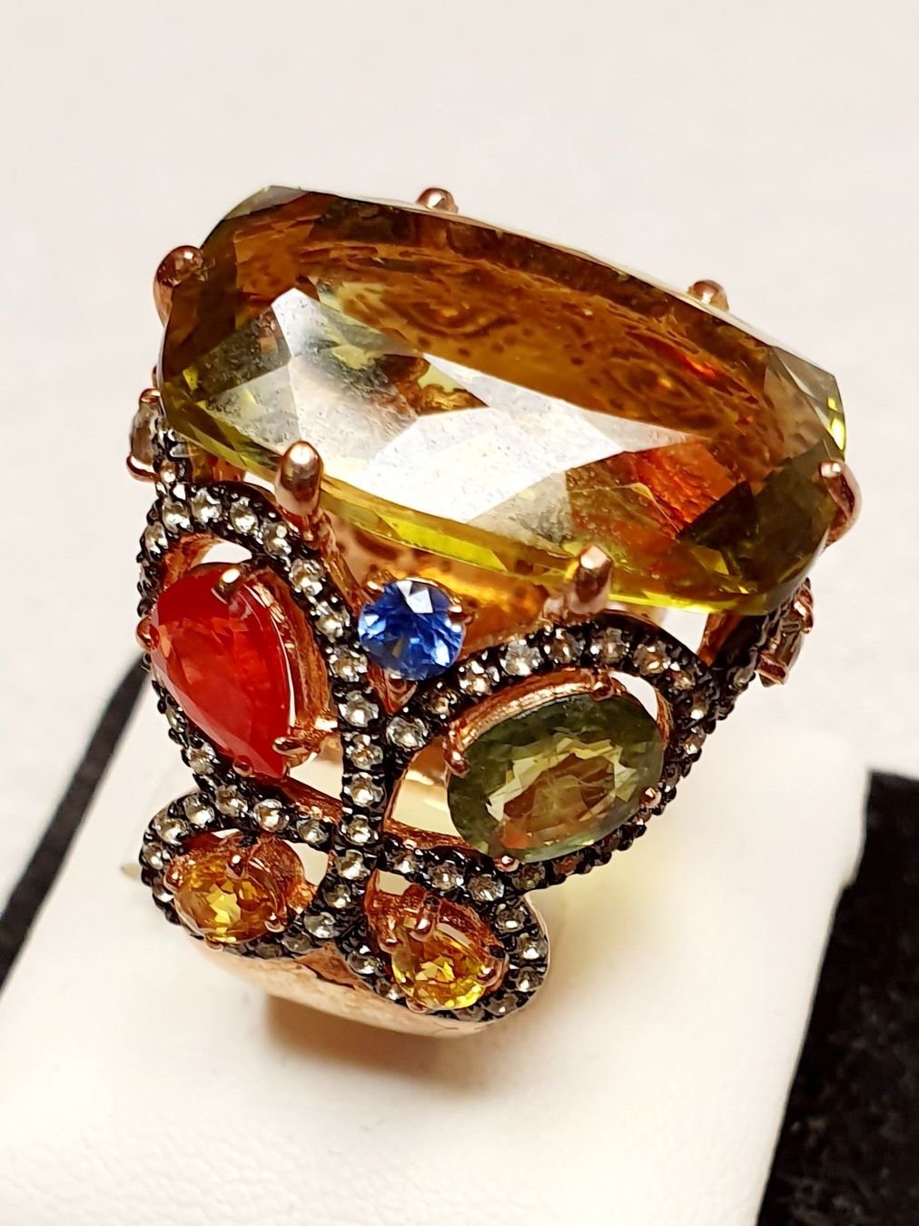 Anelli: Verspieltes Statement Ring mit Zitrin und Edelsteinen – Nuovo e nell'imballaggio originale da Zürich venduto da adriben 9