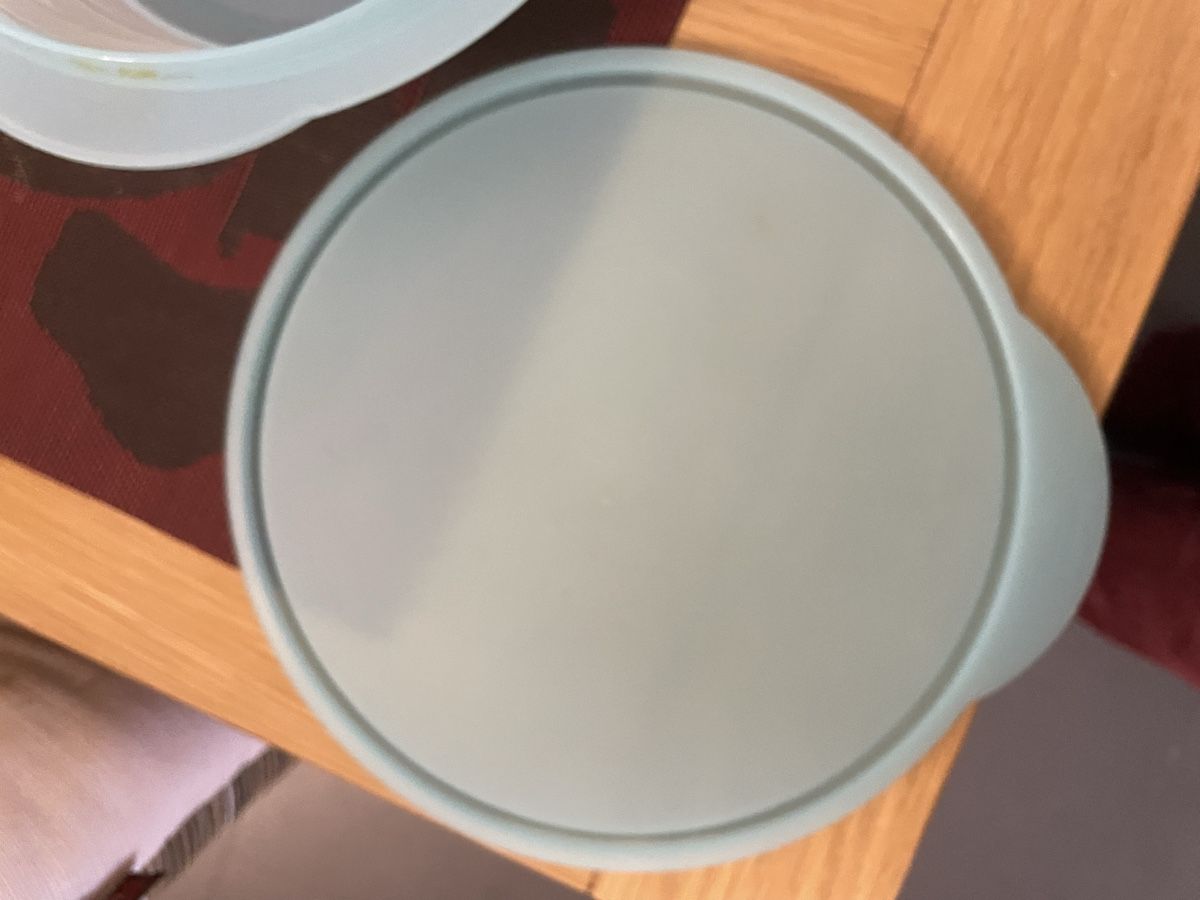 Tupperware Contenitori & Simili: Tupperware Schüssel hellblau mit Deckel – Usato da Aarau Rohr venduto da keedom 4