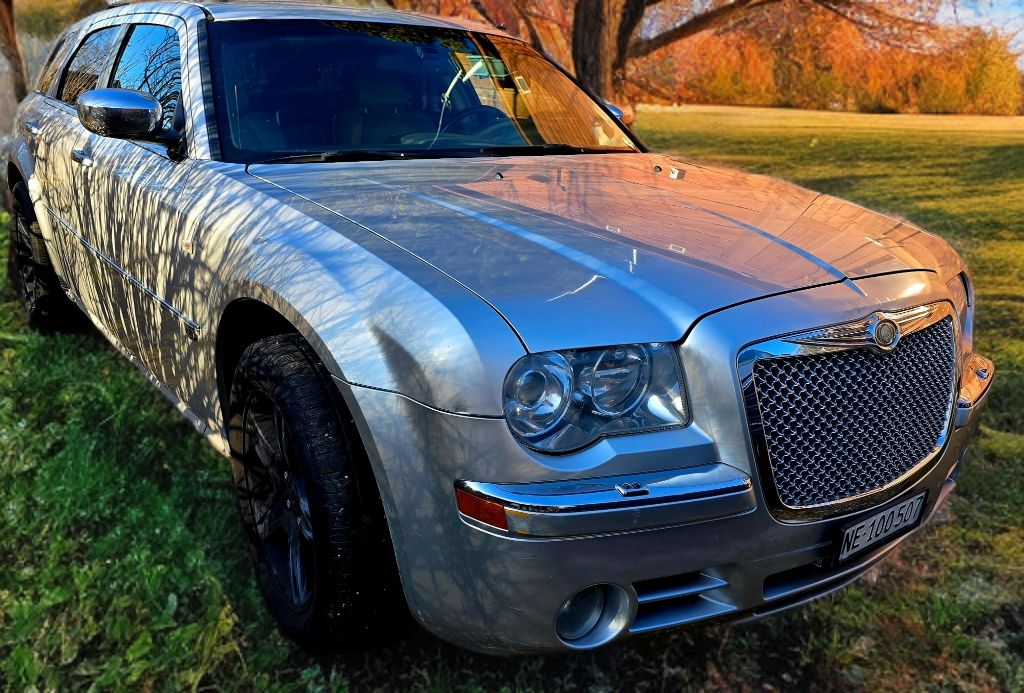 Chrysler Autos: Chrysler 300c Touring 4x4 – Défectueux à Chaumont par ChaumontPlage