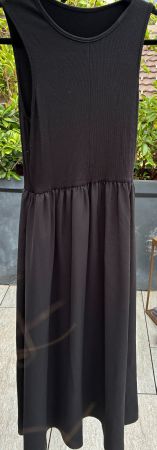 Robe sans manche noire