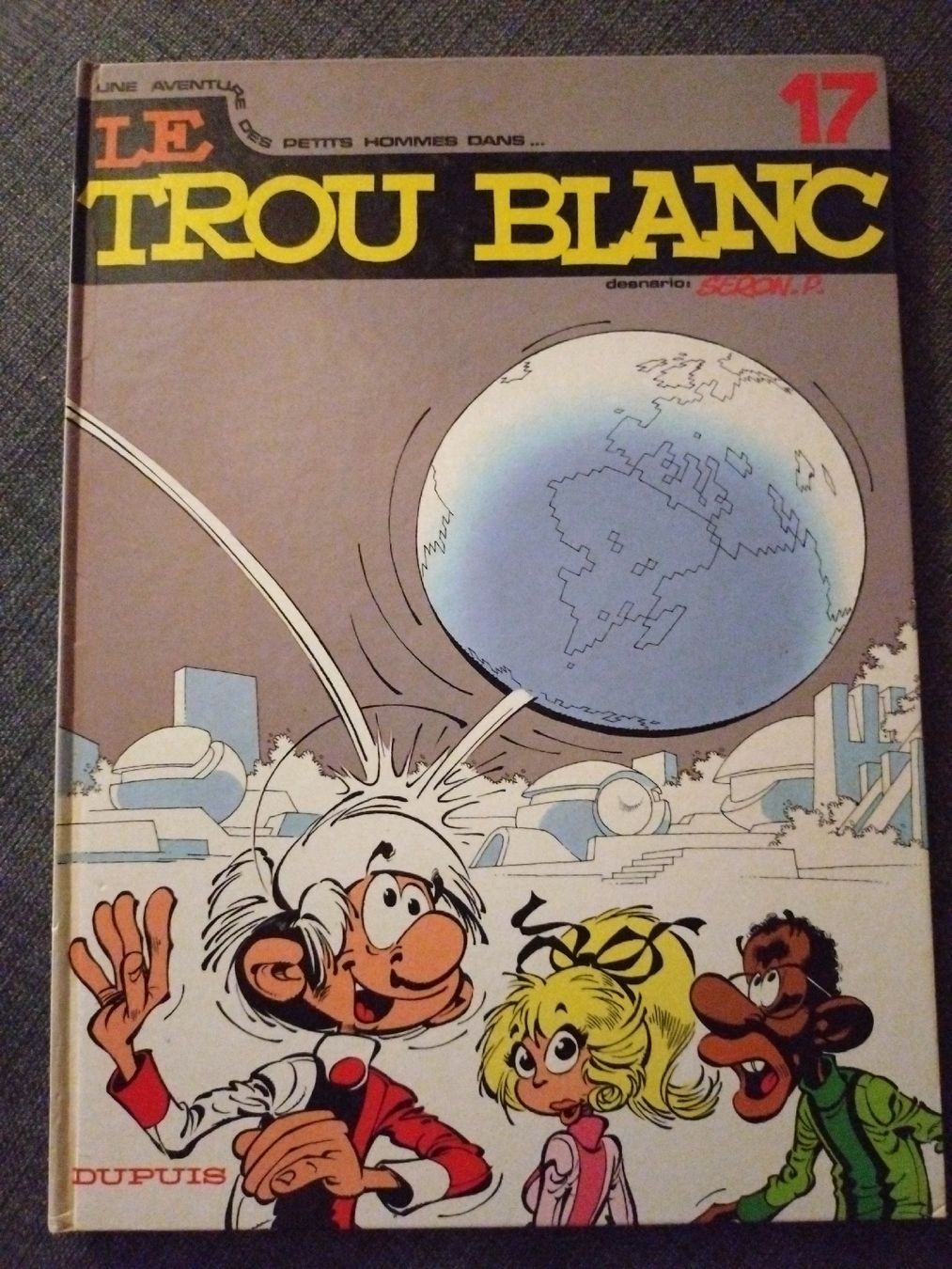 Fumetti: BD Les Petits Hommes 17 Le Trou Blanc, EO – Usato da Farvagny-le-Grand venduto da LaCaverne