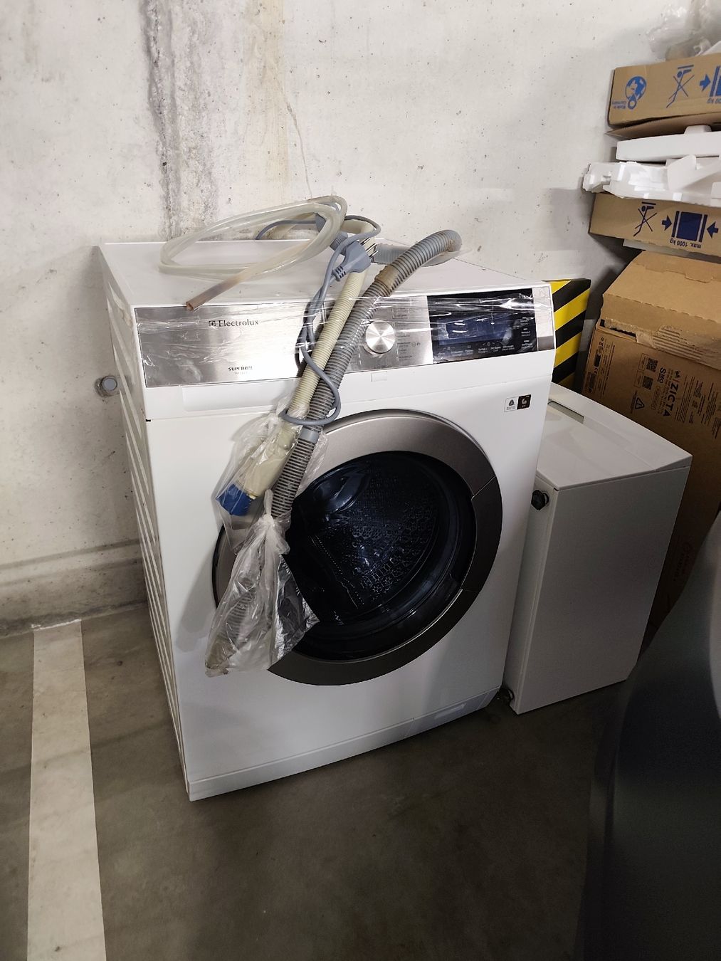 Electrolux Lavatrici: Waschmaschine Electrolux WA SL6 E TrocknerElectrolux TW sl6E – Usato da Niederstocken venduto da Nikopol 7
