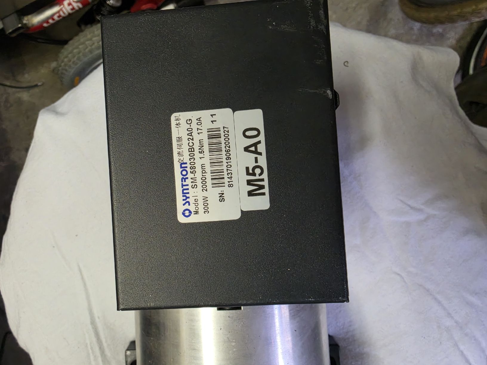Motori: SYNTRON Servomotor 300W mit Getriebe – Usato da Nussbaumen AG venduto da Martinfal 4