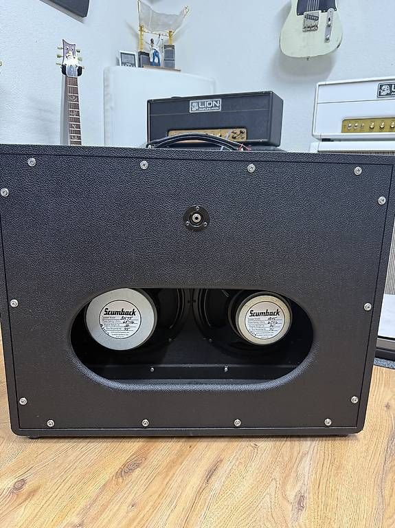 Amplificatori: Suhr 2x12 Box mit Scumback Speakern – Usato da Lohn SH venduto da Ruti99 1