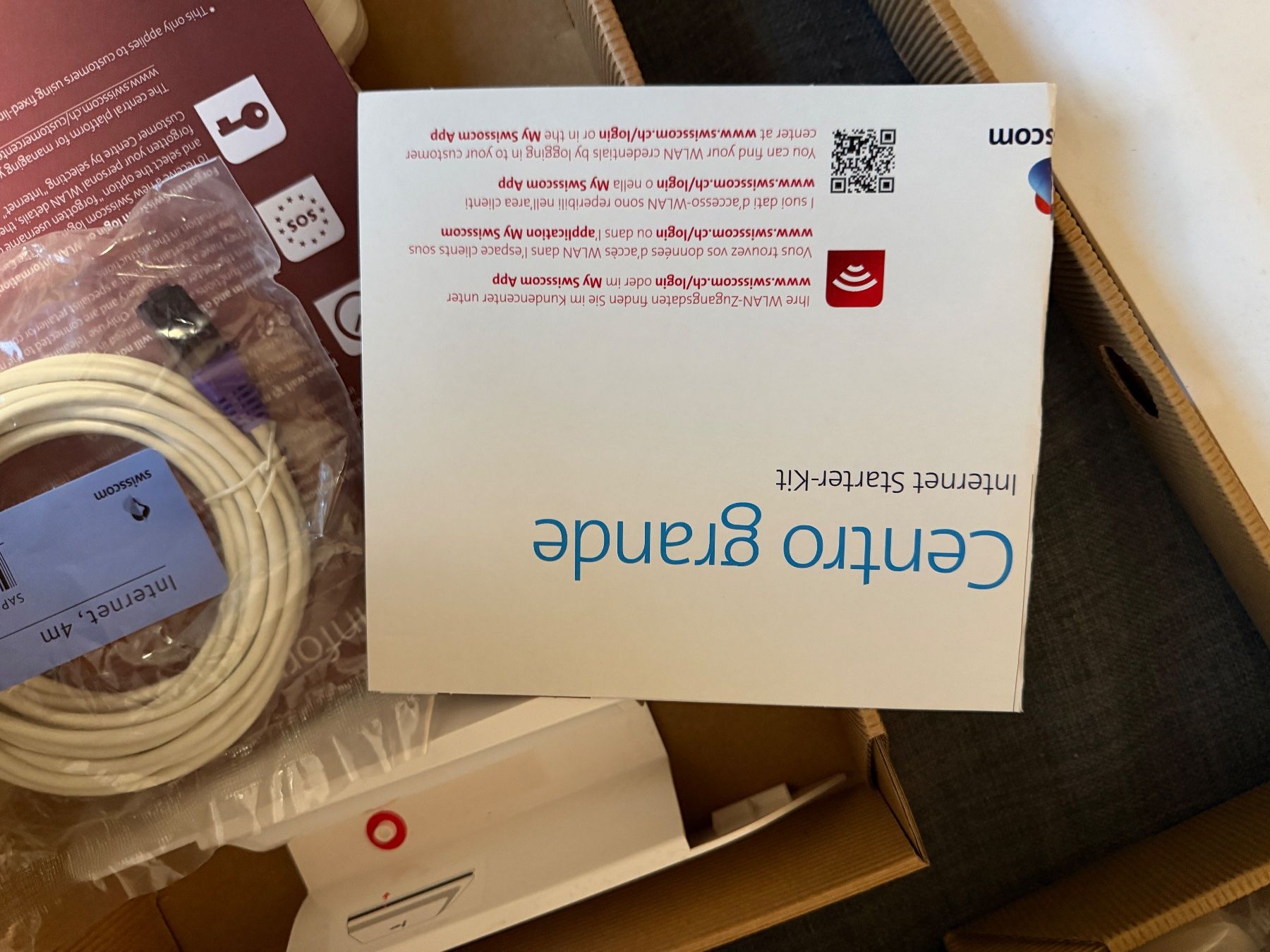 Modems & Routeurs: 3x Centro Grande Internet Starter kit Swisscom modem – D'occasion à Fribourg par J334455 3