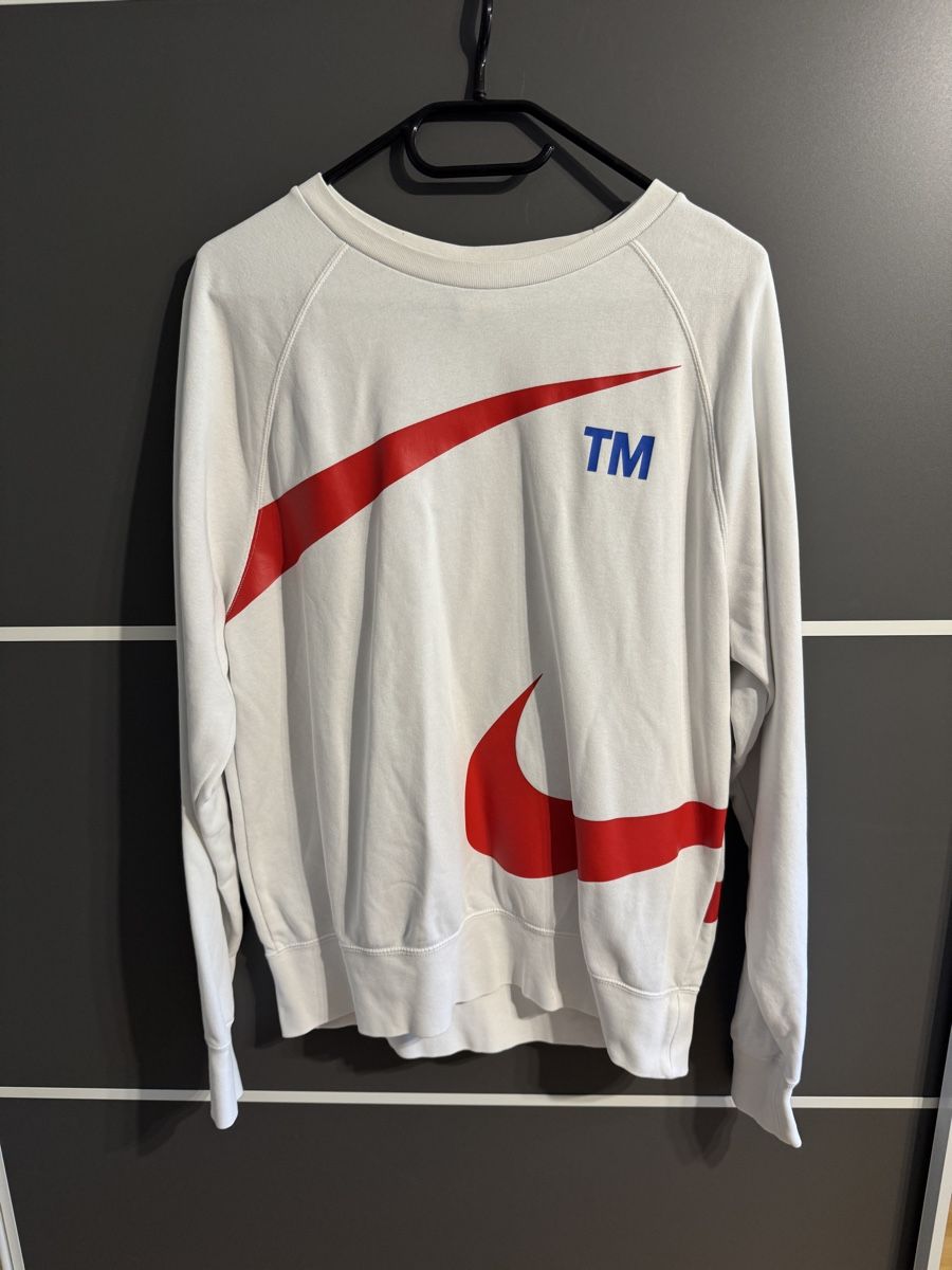 Nike Maglioni & Felpe: Nike TM Swoosh Sweater weiss – Usato da Bättwil venduto da Luc4.v1tn