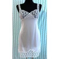 Unterrock Gr. S/M TRIUMPH weiss VINTAGE 1970s NEU