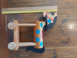Rössli Hü, Spielzeugpferd aus Holz zum Nachziehen