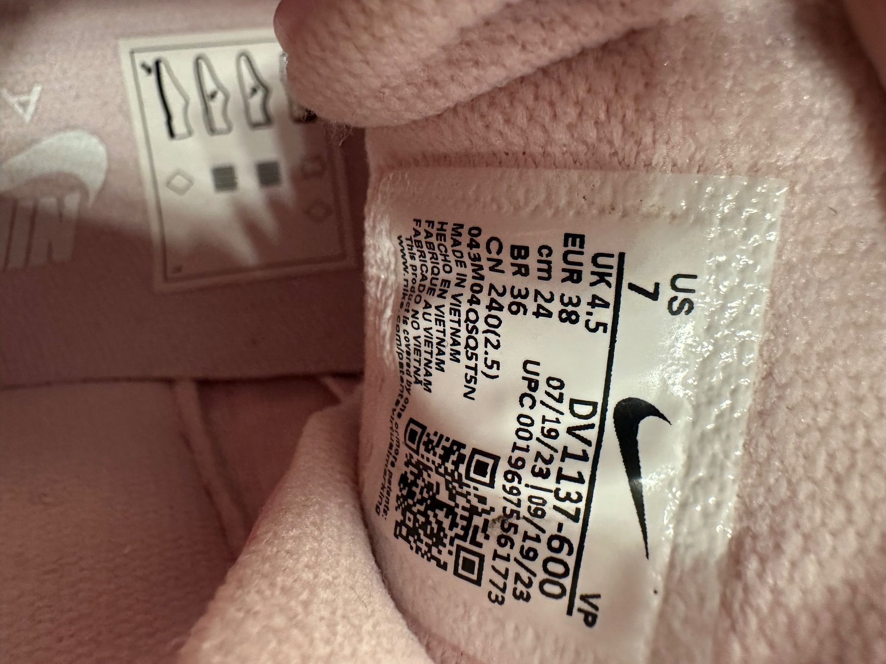 Nike Scarpe da donna: Nike Air More Uptempo "Pink Foam – Nuovo (secondo la descrizione) da Onex venduto da eri_jx6q 2