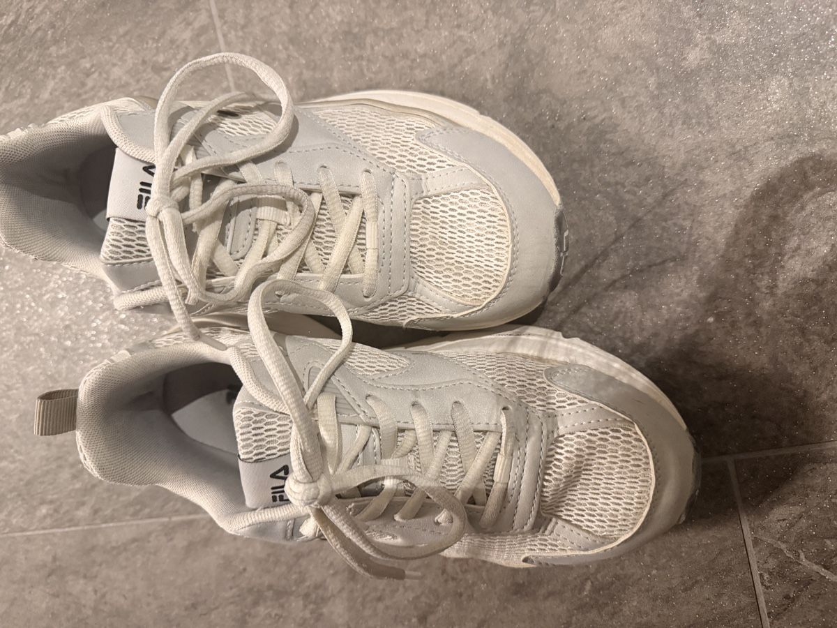 Fila Scarpe da donna: Fila Sneaker, 38 – Usato da Recherswil venduto da ntura 1