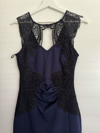 Elegantes Abendkleid mit Spitze Gr. 36