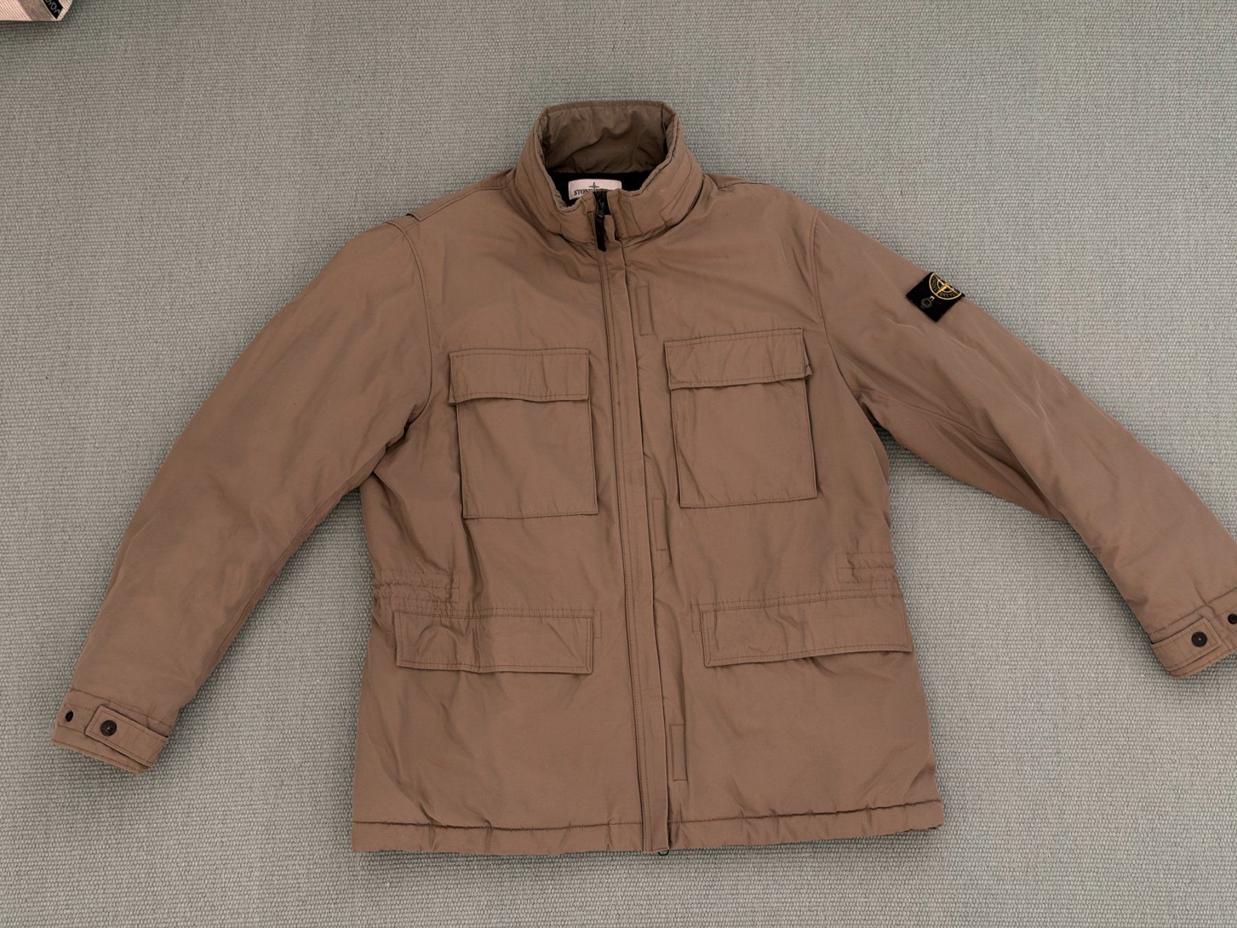 Stone Island Jacken: Stone Island Field Jacket Micro Twill – Gebraucht aus Zürich von rovelo