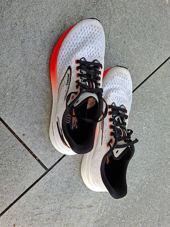 Scarpe da donna: Brooks Laufschuhe Hyperion Gr38.5 – Usato da Langenthal venduto da Swissrunner 2