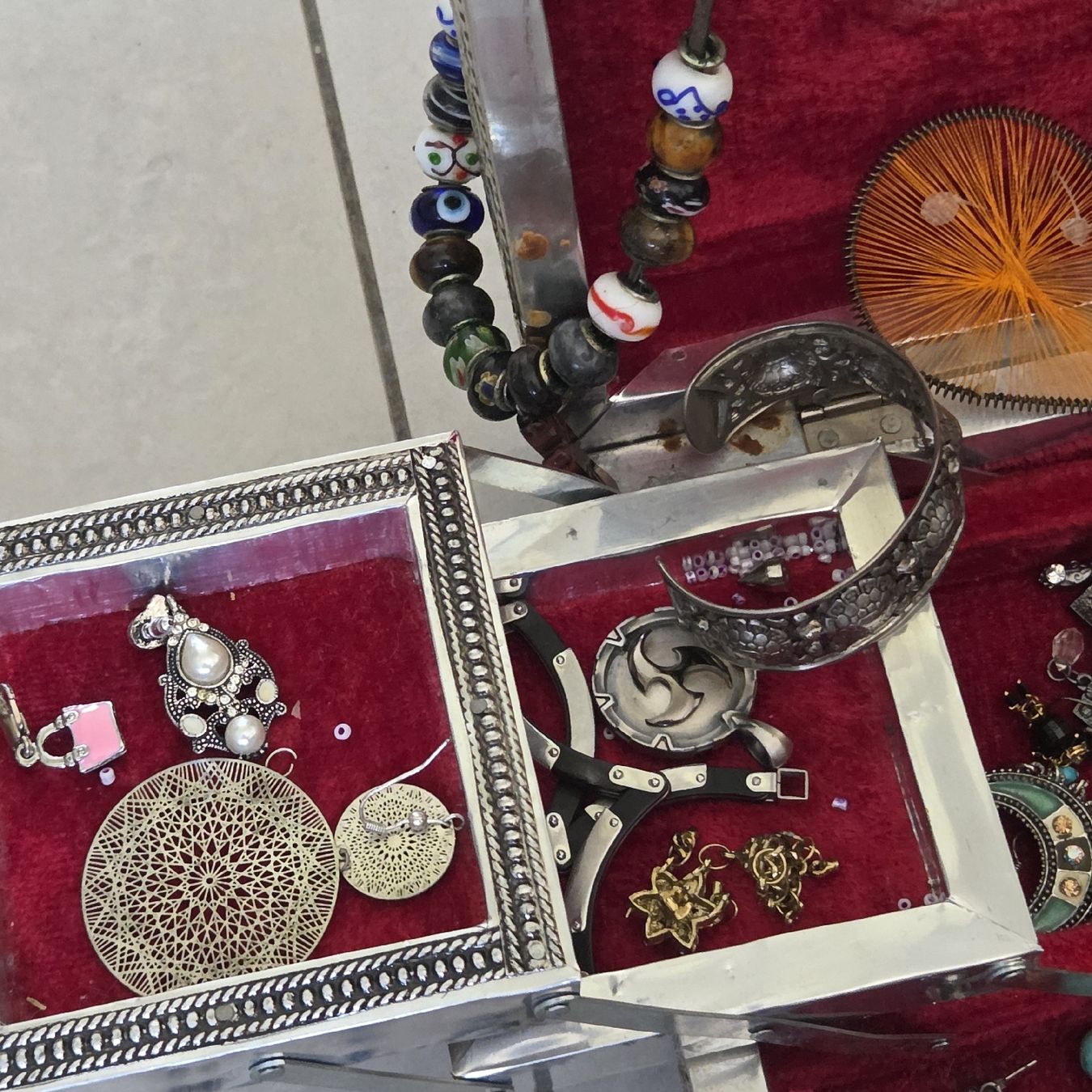 Altri gioielli: Schmuck Lot Schatztruhe Schrankfund.. – Usato da Stans venduto da Ducati16 3
