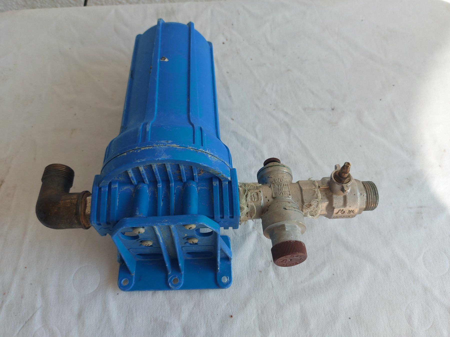 Sanitari: Wasserfilter blau mit Absperrhahn......... – Usato da Rheinau venduto da profitronic.shop