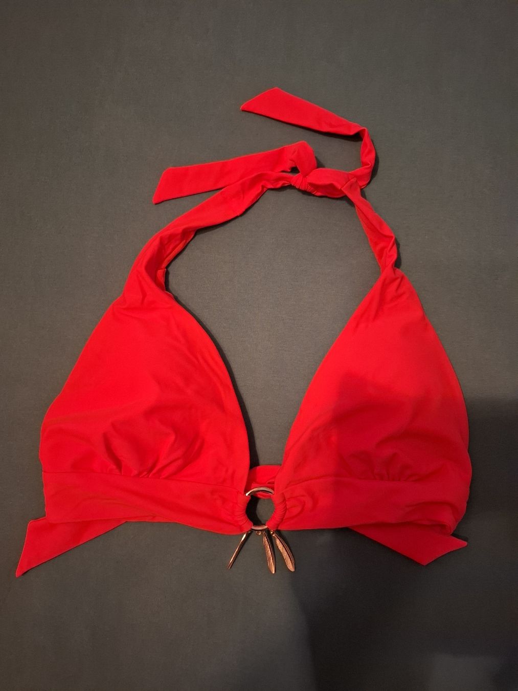 Costumi da bagno & Bikini: Bikini Oberteil 90C – Usato da Ettenhausen TG venduto da Gismolio