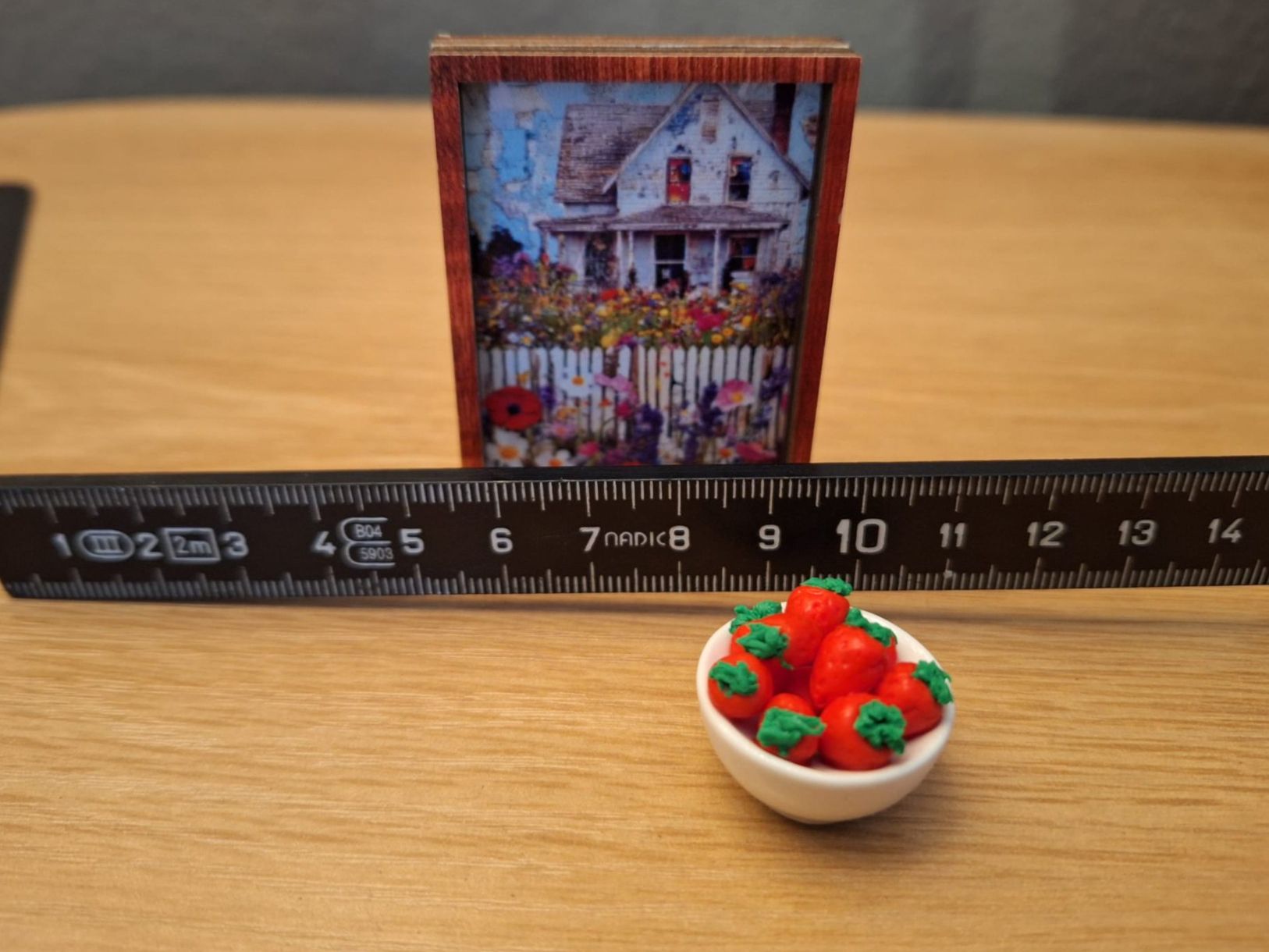 Case e mobili per bambole: Handmade Erdbeeren Schale – Nuovo (secondo la descrizione) da Zürich venduto da HandmadeTinyFood 1