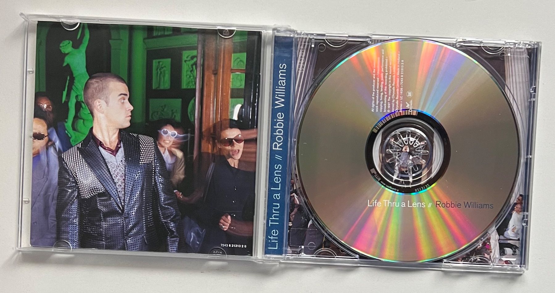 CD: Robbie Williams / Life Thru A Lens – Usato da Näfels venduto da rottabi 2